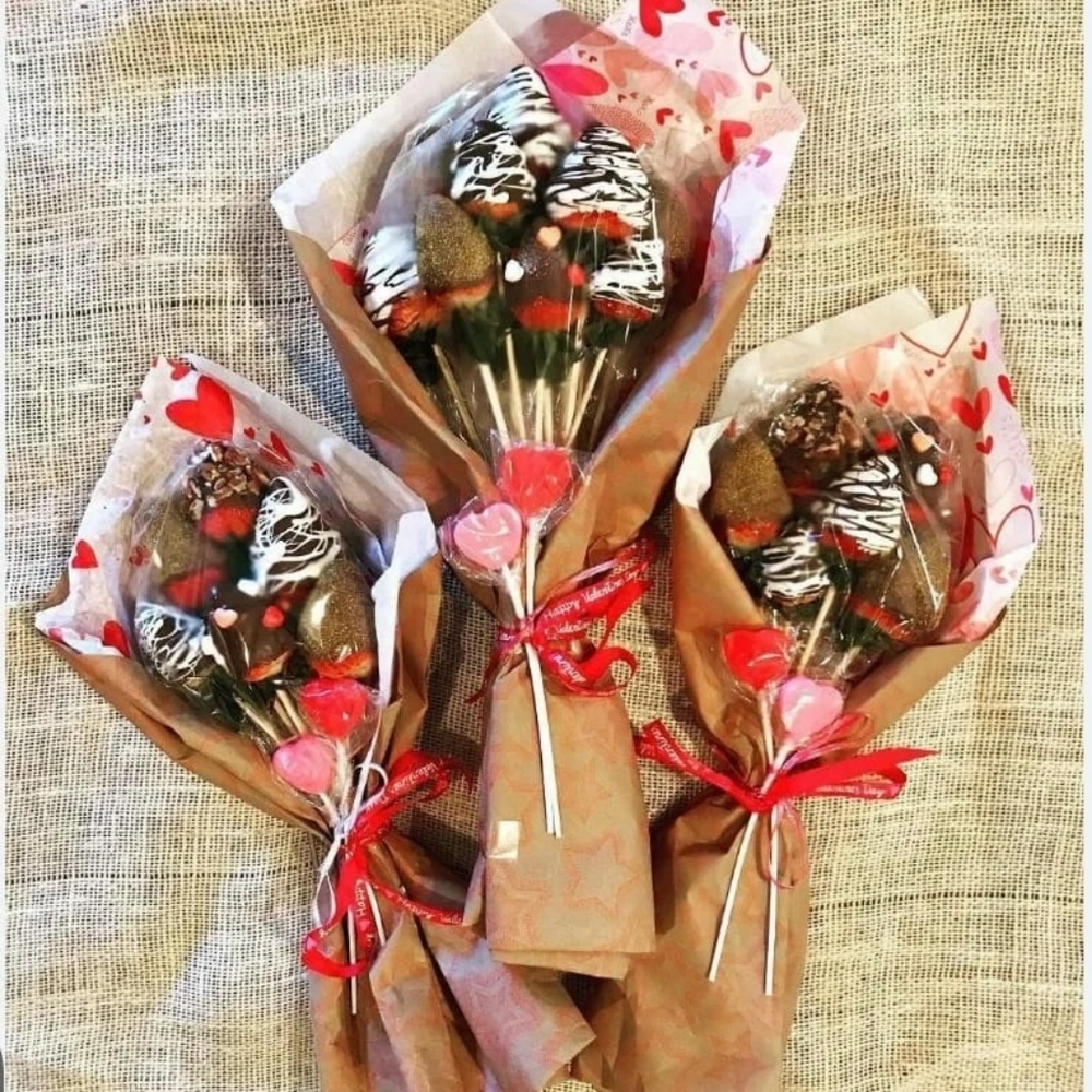 Chocolate covered strawberries and other fruits for all occasion